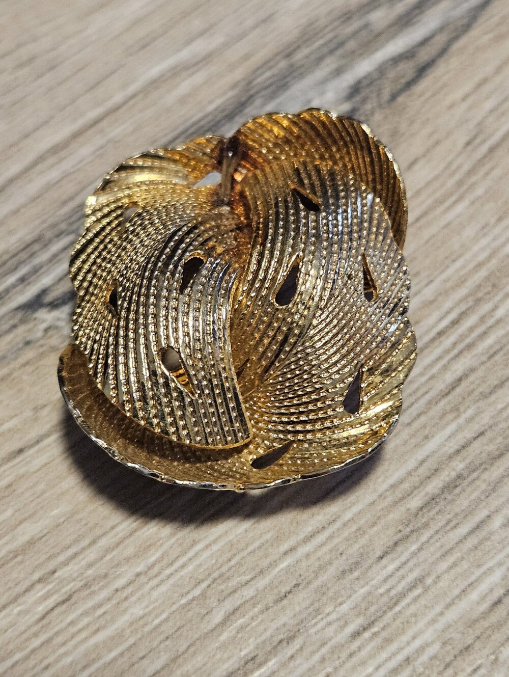 Vintage Textured Gold-tone Brooch Pin
